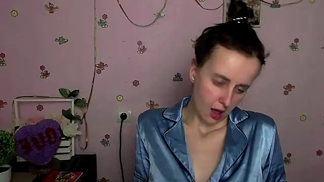 FeelMe   online show from February 10, 8:45 pm