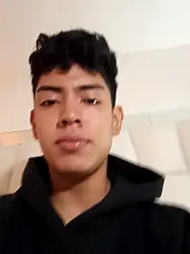 LoganTwink18 online show from March 30, 10:37 am