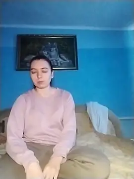 Viktoriia27 online show from December 17, 12:20 pm