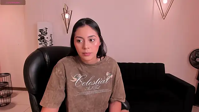 AmbarJames  online show from November 17, 11:33 am