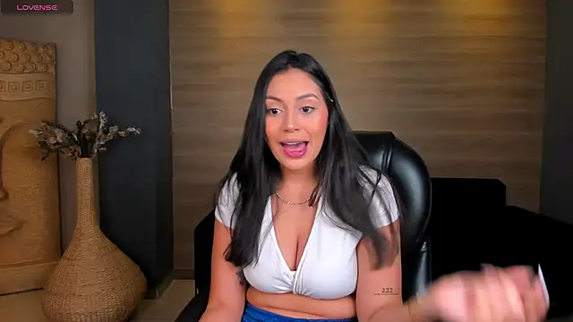 AmbarJames  online show from November 21, 12:29 pm