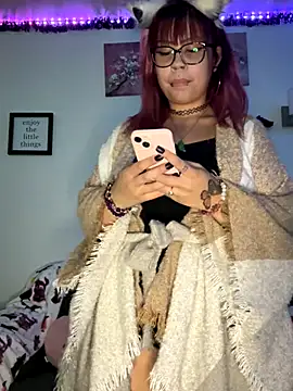 moan4mona online show from November 7, 3:45 am