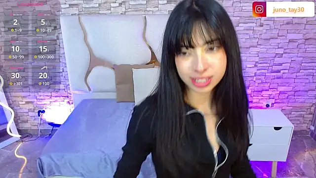 juno tay online show from September 25, 7:45 pm