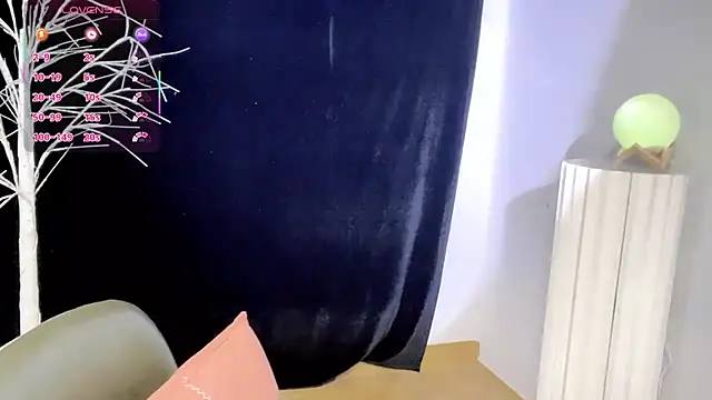 xiaoyue8888 online show from September 23, 2:32 am