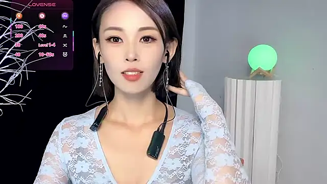 xiaoyue8888 online show from September 18, 1:48 am