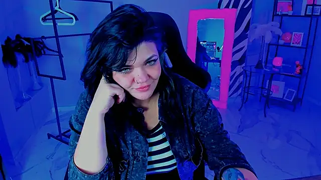 MaryHarrys online show from October 21, 8:24 pm