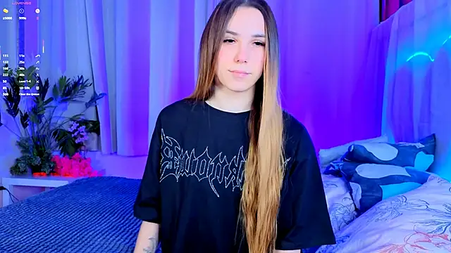 -CindyLou online show from November 28, 5:32 am