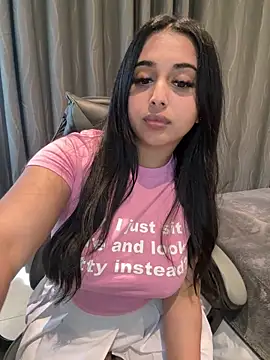 Snapshot of LilMisIndianx chatting on September 25, 8:46 am LilMisIndianx online show from September 25, 8:46 am