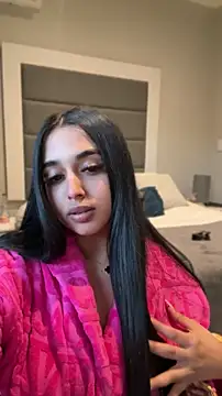 LilMisIndianx online show from May 2, 3:15 pm