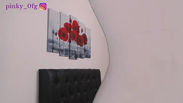 pinky f00x online show from October 6, 11:42 pm