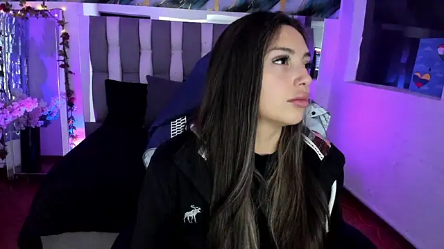 Adaara Rey online show from December 18, 6:45 pm