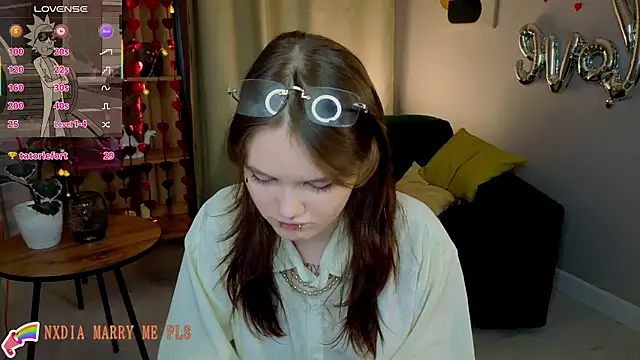 Dilara xBaby online show from February 13, 9:05 pm