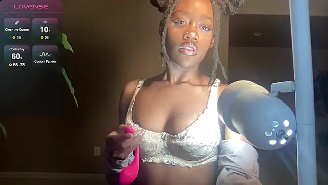 maskedgirl5005 online show from September 12, 10:06 pm