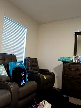 Thickkemzz41 online show from March 28, 12:33 am