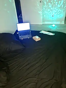 Thickkemzz41 online show from October 18, 12:46 am