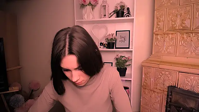 RosaRay  online show from April 14, 6:57 am