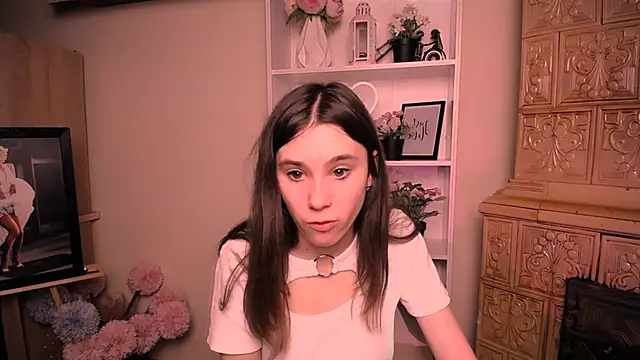 RosaRay  online show from April 1, 6:25 am