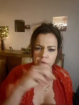 Foxy-Milfy online show from November 20, 12:00 am