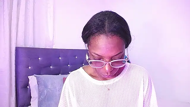 Snapshot of BryanaSmith21 chatting on October 13, 9:17 pm BryanaSmith21 online show from October 13, 9:17 pm
