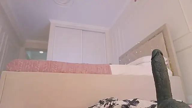 lori leen  online show from October 2, 7:13 am