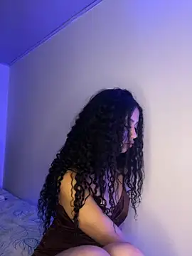 jadee8 online show from February 6, 8:01 pm