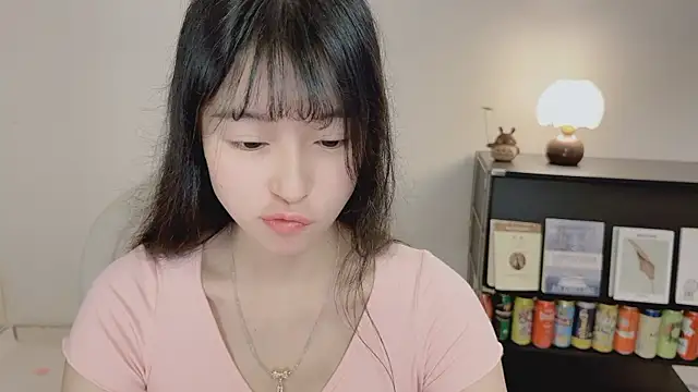 Onechestnut online show from May 27, 9:06 am