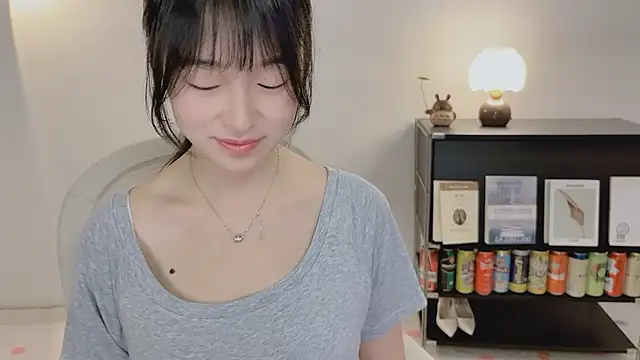 Onechestnut online show from May 23, 5:39 am