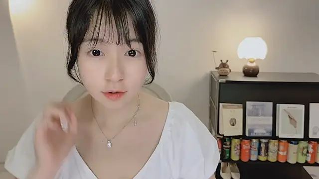 Onechestnut online show from May 24, 5:50 am