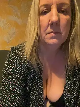 X-Victoria-X online show from October 1, 8:41 am