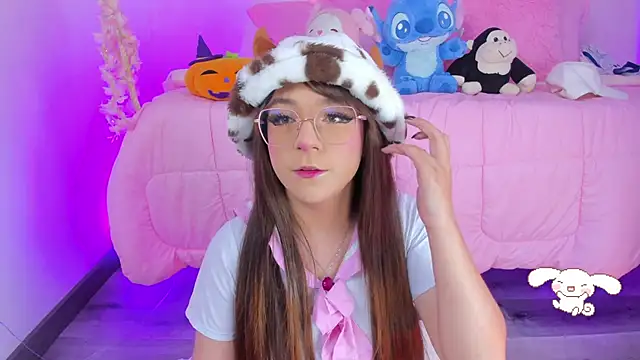 hannacutegod online show from December 15, 5:56 am