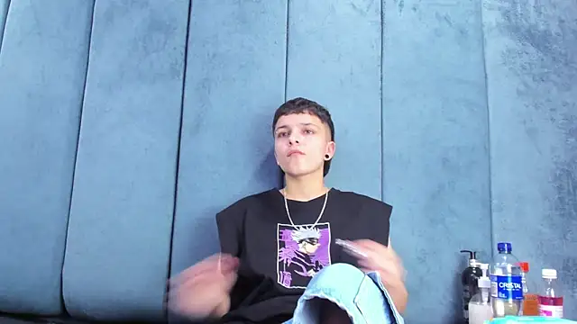 Megan Thompson  online show from March 18, 2:16 am