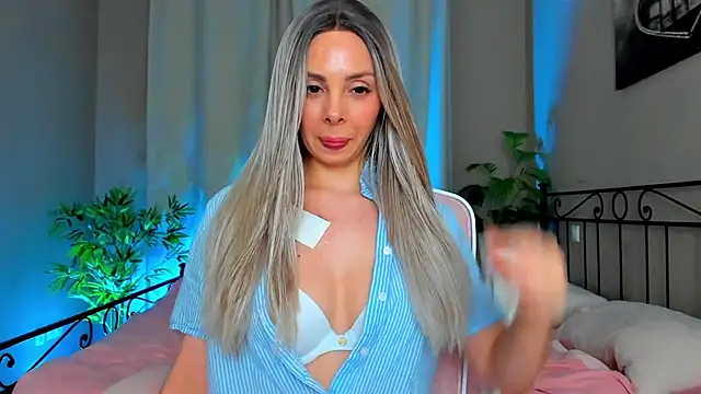 VelvetEliza online show from January 18, 10:39 pm