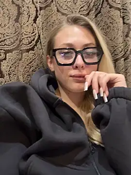 ChristyMarshall online show from October 28, 10:03 pm