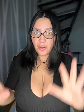 victoria amatista  online show from November 1, 12:59 am