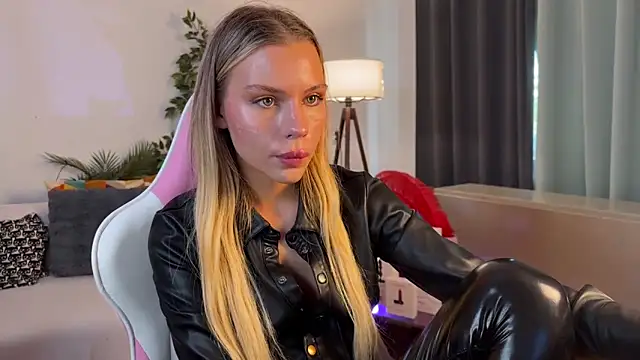 SexyMommyKate online show from October 19, 2:19 pm