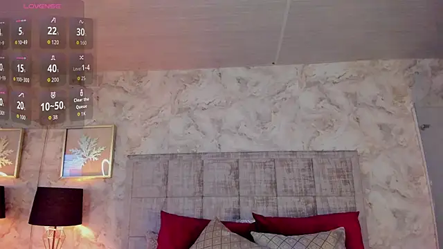Snapshot of zoespencerr chatting on October 10, 7:41 pm zoespencerr online show from October 10, 7:41 pm