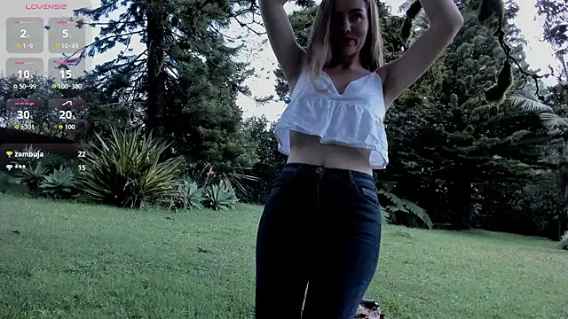 Angiehuston1 online show from April 1, 1:41 pm