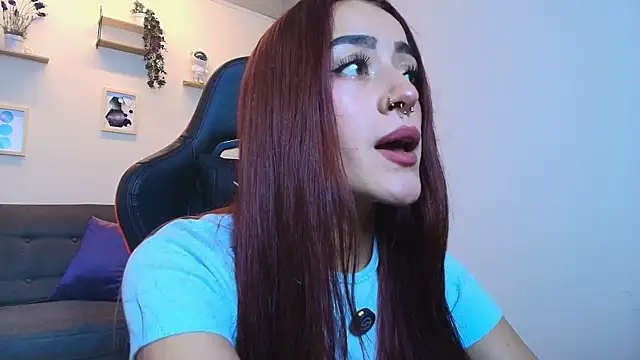 ViolethRosse online show from November 4, 8:25 pm