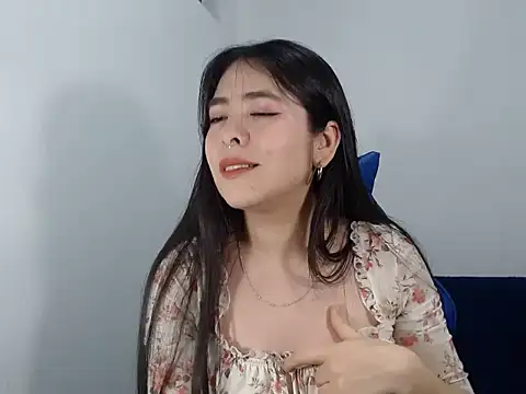 EloiseJun online show from November 12, 4:43 am