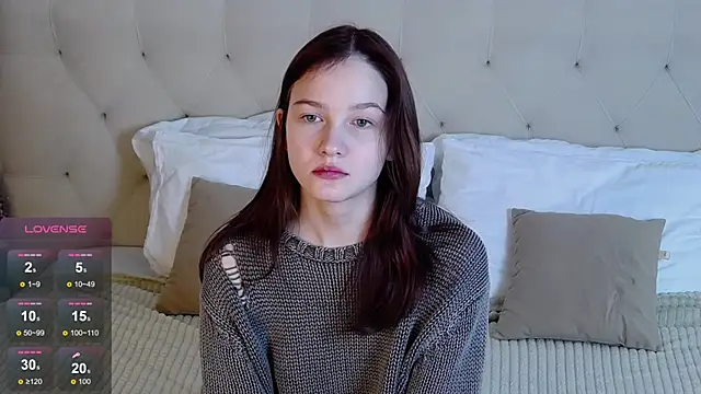 MichelleRoux online show from November 8, 1:38 pm