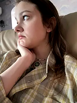 MichelleRoux online show from September 15, 10:56 am