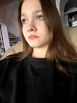 MichelleRoux online show from October 3, 10:42 am