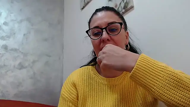 jollene online show from November 17, 1:23 pm