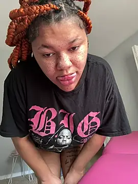 itssssmaya online show from April 4, 4:50 pm