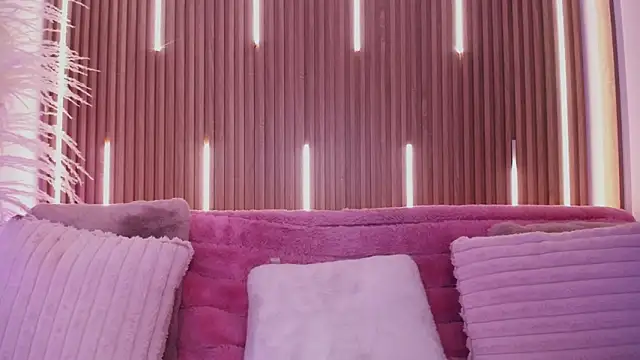 MylaDreams online show from December 15, 3:45 am