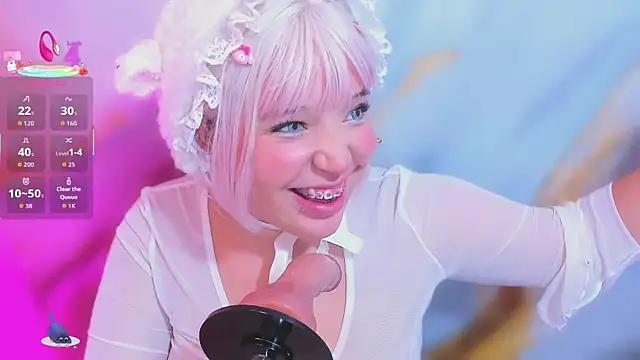 hinata dolly online show from December 22, 12:30 pm