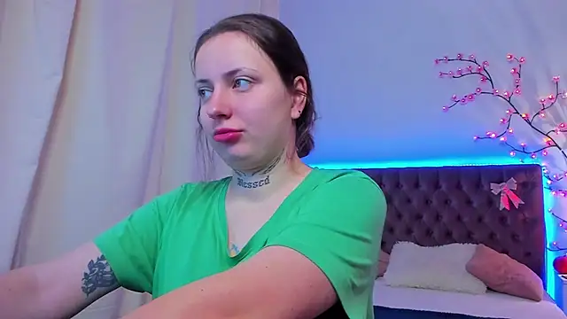 LilaVame online show from November 28, 8:45 pm