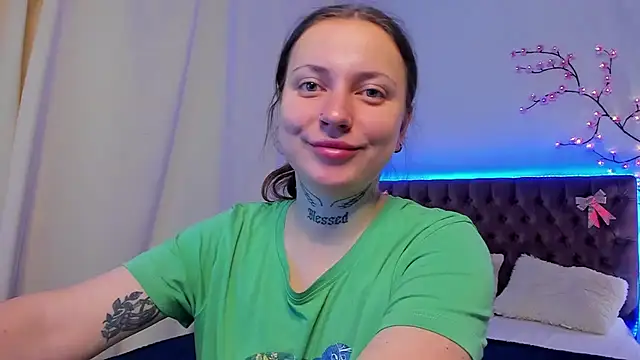 LilaVame online show from October 18, 7:37 pm