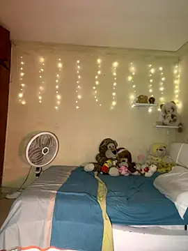 effie castroo online show from November 5, 2:06 am