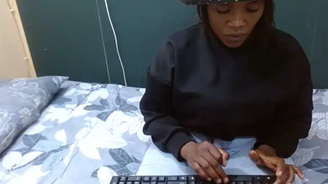 sexythae32 online show from February 18, 3:11 pm